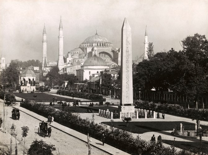 Η Κωνσταντινούπολη των Jean Pascal Sebah & Polycarpe Joaillier (1890-1900)
